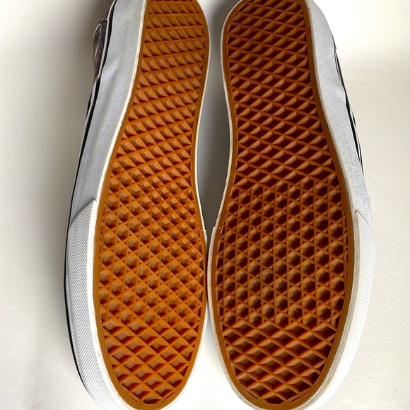 VANS•CLASSIC SLIP ON•WEREWOLF•WOLF DOG•MENS 11.5 - Picture 5 of 7